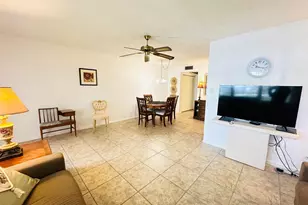 1146 Cambridge G, Deerfield Beach, FL 33442 - Photo 5