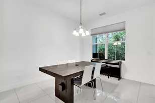 7113 Kensington Ct, Palm Beach Gardens, FL 33418 - Photo 11