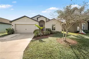 746 Center Lake St, Lehigh Acres, FL 33974 - Photo 5