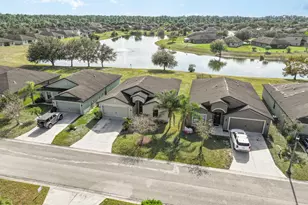 746 Center Lake St, Lehigh Acres, FL 33974 - Photo 3