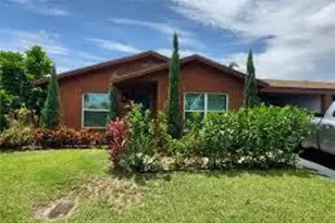 558 SE 27th Terrace, Boynton Beach, FL 33435 - Photo 1