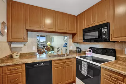 9311 Orange Grove Drive, Davie, FL 33324 - Photo 11