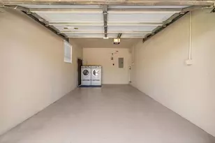 3374 NE 19th Ave, Oakland Park, FL 33306 - Photo 27