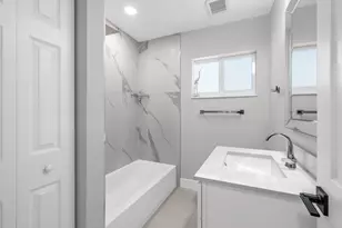 3374 NE 19th Ave, Oakland Park, FL 33306 - Photo 19