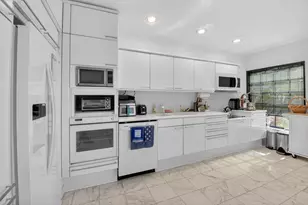 7369 Orangewood Ln, Boca Raton, FL 33433 - Photo 11