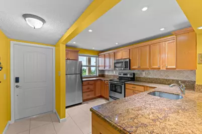 1069 Hillsboro Mile #503, Hillsboro Beach, FL 33062 - Photo 5
