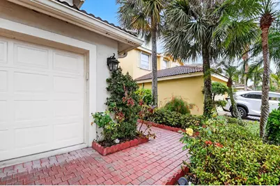 5029 Starblaze Drive, Greenacres, FL 33463 - Photo 3