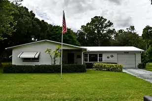 2829 Rainbow Dr, Fort Pierce, FL 34981 - Photo 1