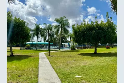 6698 N 10th Avenue N #116, Lake Worth, FL 33467 - Photo 29