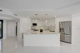 2006 Bridgewood Dr, Boca Raton, FL 33434 - Photo 3