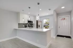 714 Nantucket Cir, Lake Worth, FL 33467 - Photo 11