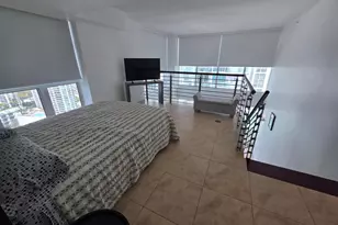 41 SE 5th St, Miami, FL 33131 - Photo 13