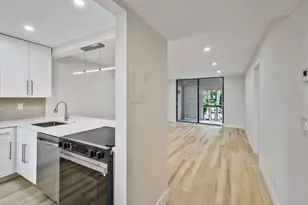 5220 Las Verdes Cir, Delray Beach, FL 33484 - Photo 3