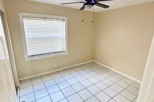 1011 Twin Lakes Dr, Coral Springs, FL 33071 - Photo 9