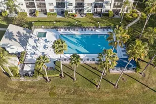 2220 N Cypress Bend Dr, Pompano Beach, FL 33069 - Photo 27