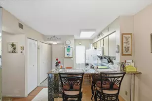 2220 N Cypress Bend Dr, Pompano Beach, FL 33069 - Photo 19