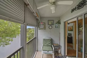 2220 N Cypress Bend Dr, Pompano Beach, FL 33069 - Photo 23