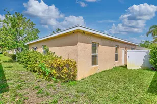 556 E Ridge Cir Circle N, Boynton Beach, FL 33435 - Photo 7