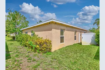 556 E Ridge Cir Circle N, Boynton Beach, FL 33435 - Photo 7