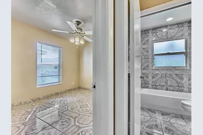 556 E Ridge Cir Circle N, Boynton Beach, FL 33435 - Photo 23