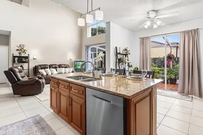 1030 Fairfax Circle W, Boynton Beach, FL 33436 - Photo 23