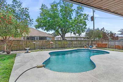 542 NW La Brea Avenue, Port Saint Lucie, FL 34983 - Photo 23