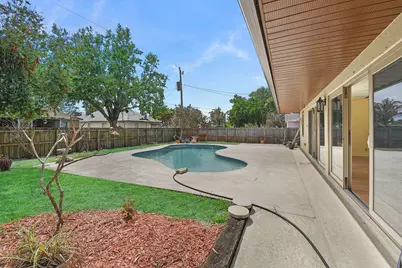 542 NW La Brea Avenue, Port Saint Lucie, FL 34983 - Photo 21