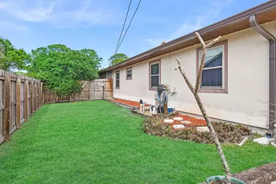 542 NW La Brea Avenue, Port Saint Lucie, FL 34983 - Photo 27