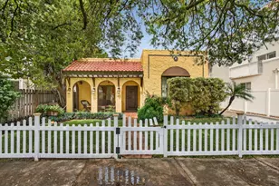 1415 NE 4th Pl, Fort Lauderdale, FL 33301 - Photo 1