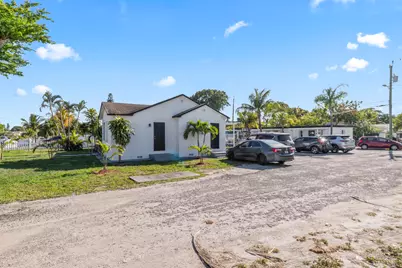 1031 N E Street #1-4, Lake Worth Beach, FL 33460 - Photo 9