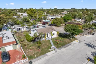 1031 N E St, Lake Worth Beach, FL 33460 - Photo 43