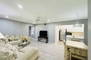 408 Pine Glen Ln, Greenacres, FL 33463 - Photo 3