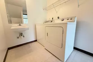 1226 N Haverhill Rd, Haverhill, FL 33417 - Photo 9