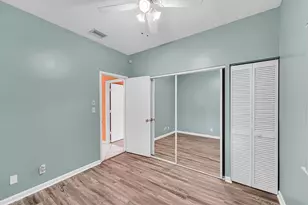 100 E Hemingway Cir, Margate, FL 33063 - Photo 13