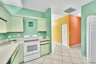 100 E Hemingway Cir, Margate, FL 33063 - Photo 5