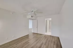 9470 Poinciana Pl, Davie, FL 33324 - Photo 37