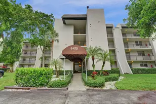 9470 Poinciana Pl, Davie, FL 33324 - Photo 1