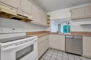 9470 Poinciana Pl, Davie, FL 33324 - Photo 13