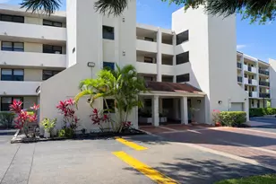 110 Lake Emerald Dr, Oakland Park, FL 33309 - Photo 23