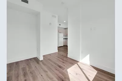 2130 NW 37th Street #B2, Miami, FL 33142 - Photo 9