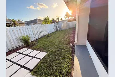 10088 Boynton Place Circle, Boynton Beach, FL 33437 - Photo 5