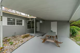 904 SE 16th St, Stuart, FL 34994 - Photo 3