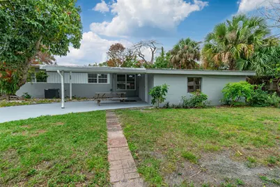 904 SE 16th Street, Stuart, FL 34994 - Photo 1