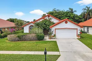 2453 Stonegate Dr, Wellington, FL 33414 - Photo 3