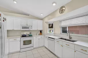 2453 Stonegate Dr, Wellington, FL 33414 - Photo 7