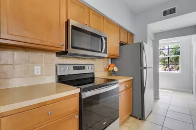 4302 Myrtlewood Circle E, Palm Beach Gardens, FL 33418 - Photo 7