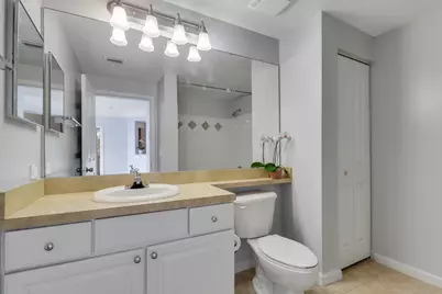 4302 Myrtlewood Circle E, Palm Beach Gardens, FL 33418 - Photo 21