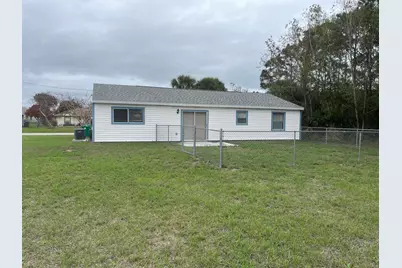 2122 SE Heathwood Circle, Port Saint Lucie, FL 34952 - Photo 13