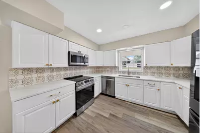 1905 Colonial Road, Fort Pierce, FL 34950 - Photo 11