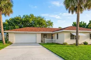 1905 Colonial Rd, Fort Pierce, FL 34950 - Photo 1